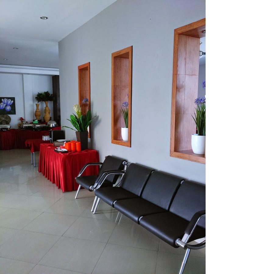 Hotel Transit Pasuruan Luaran gambar