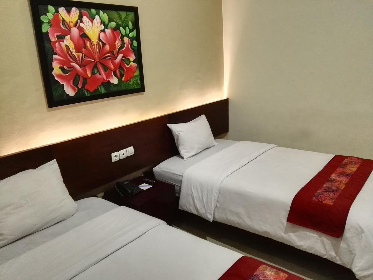 Hotel Transit Pasuruan Luaran gambar